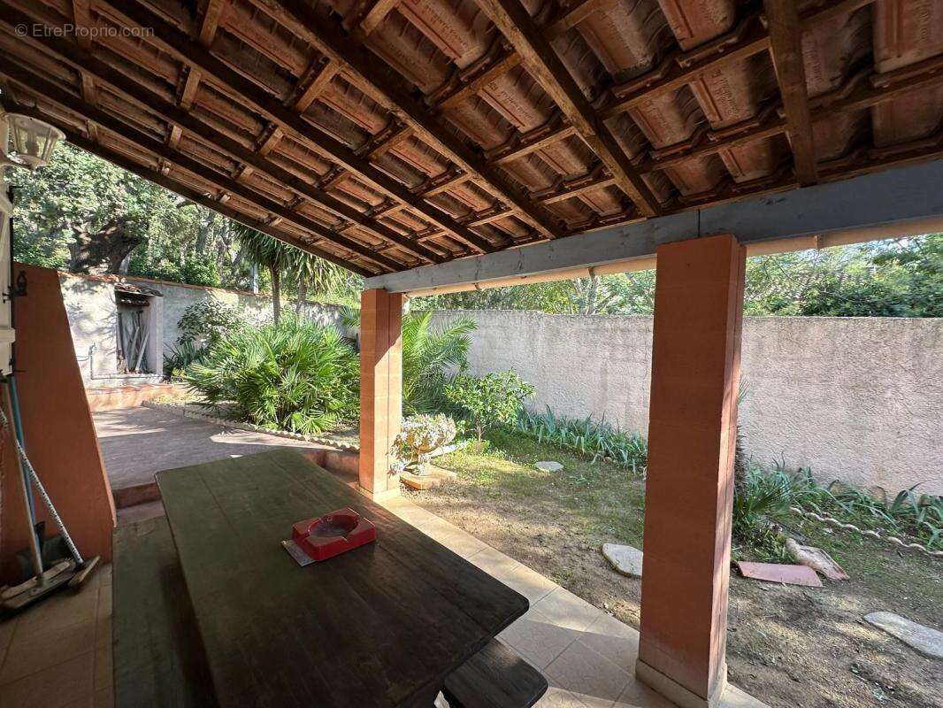 Maison à SIX-FOURS-LES-PLAGES