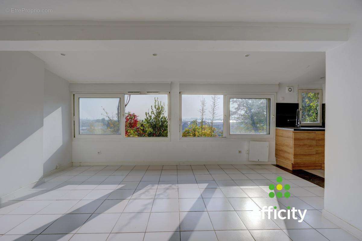 Appartement à OULLINS