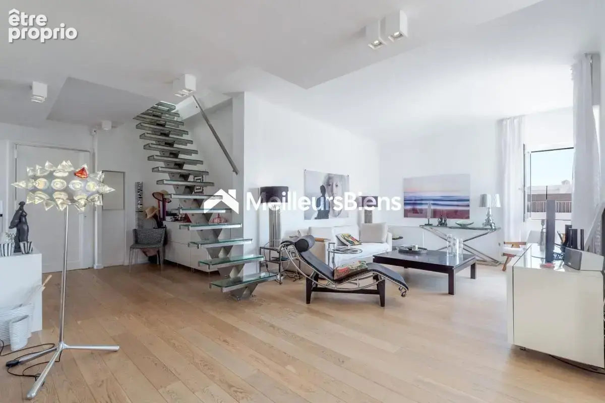 Cannes bas Montfleury : Duplex en penthouse avec grand roof-top et très belle vue mer - photo 2