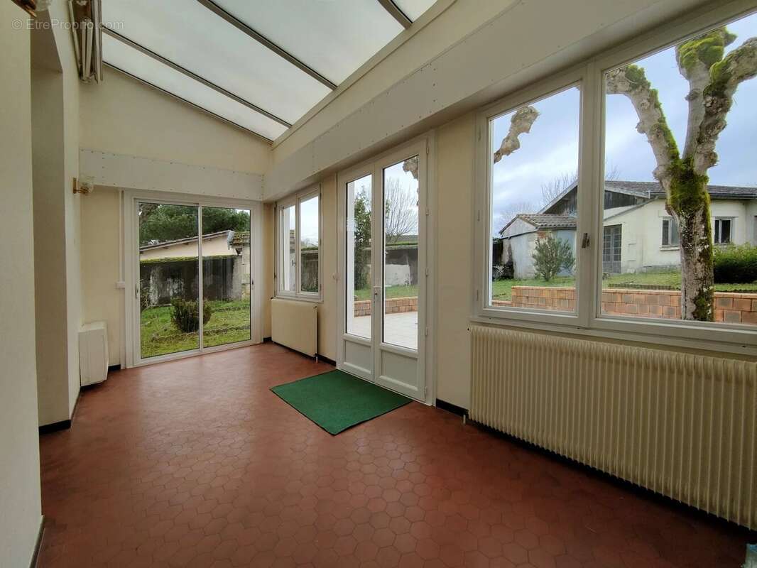Maison à CASTRES-GIRONDE