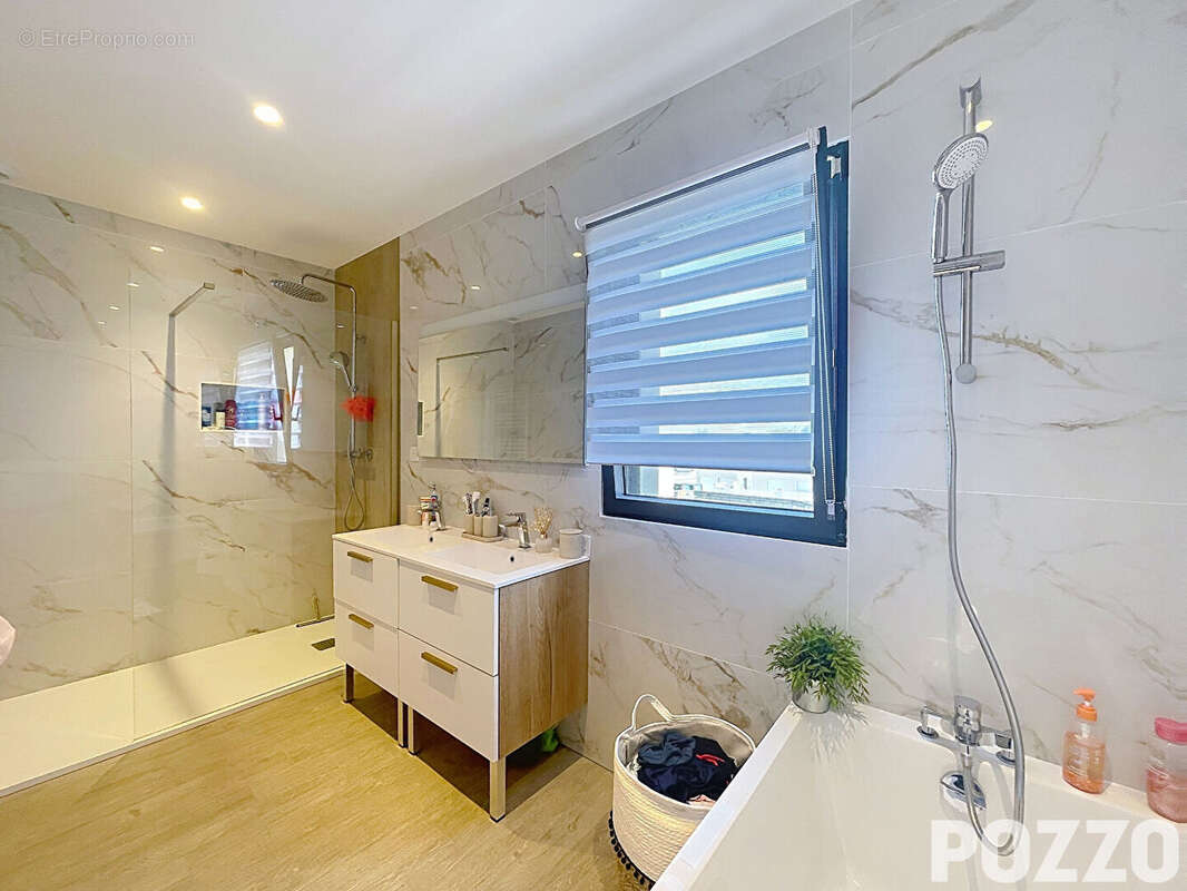 A VENDRE Maison Contemporaine  de 161 m2 - photo 14