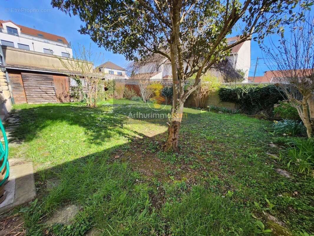 Maison à ORMESSON-SUR-MARNE