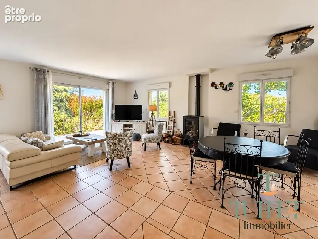 Maison 9 pièces 192 m² à vendre à Saint-Sulpice-De-Royan (17200) - photo 5