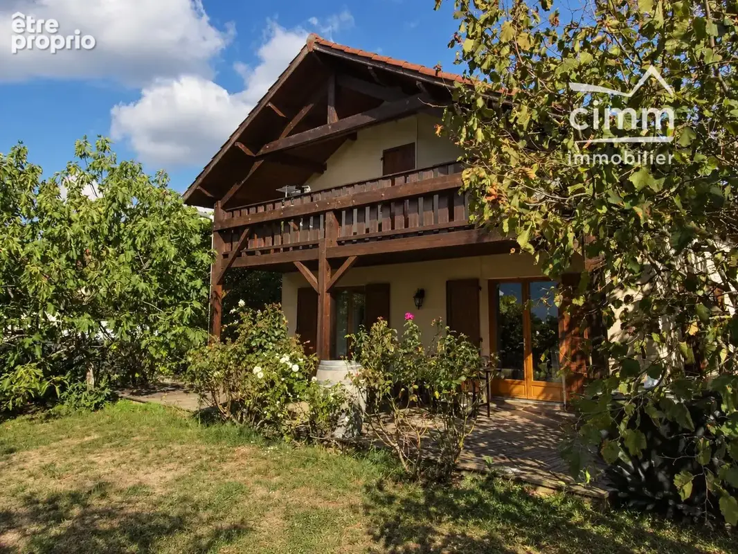 Photo Maison à Saint-Simeon-De-Bressieux au prix de 280 000€