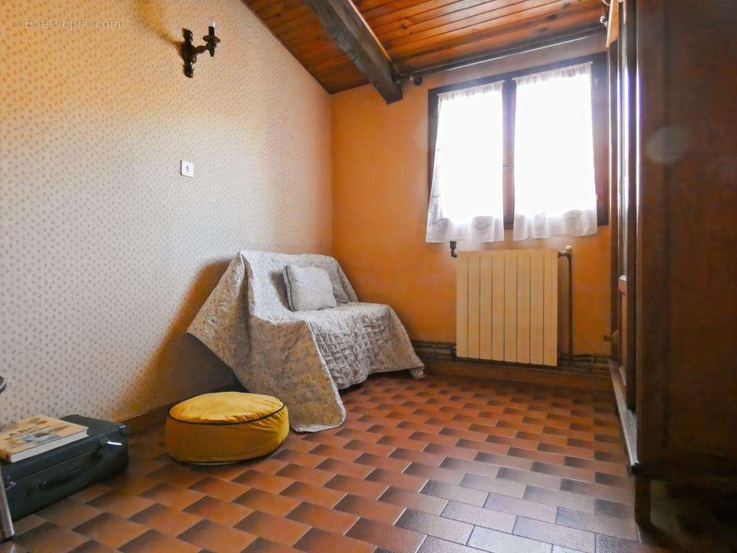 Maison à SAINT-QUENTIN-LA-POTERIE