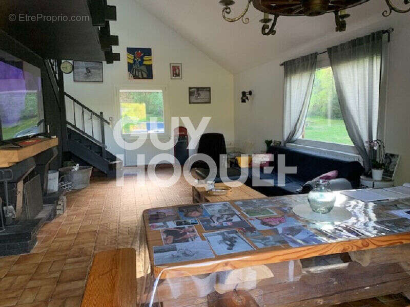 Maison à MONTSAUCHE-LES-SETTONS