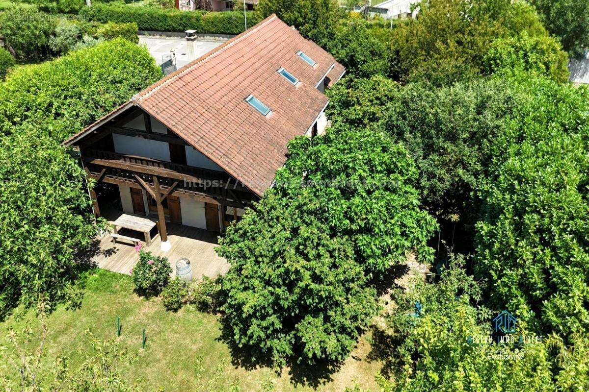 Maison à SAINT-SIMEON-DE-BRESSIEUX