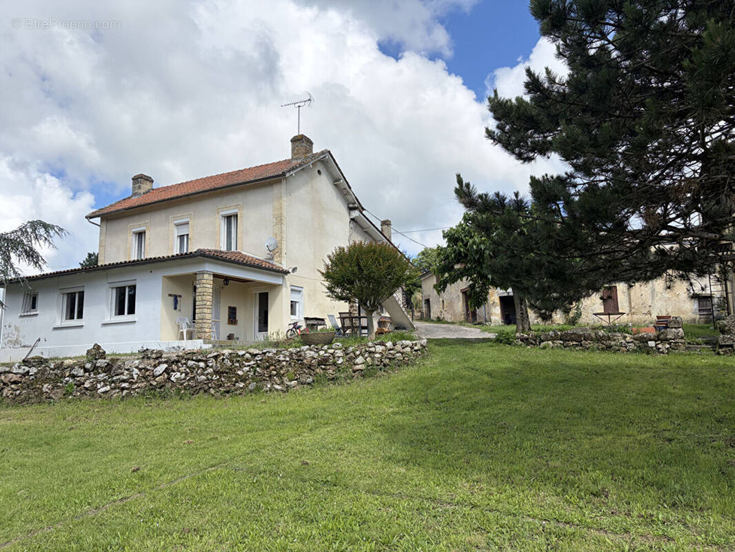 Maison à LAMOTHE-MONTRAVEL