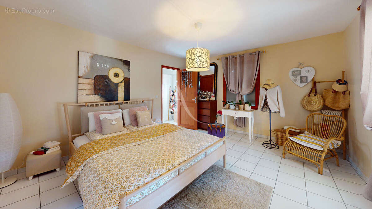 SAINT-LYS Maison T7 - 178m² parcelle de 1600m² - photo 13