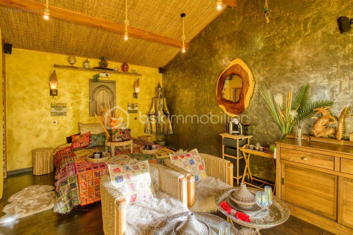 Maison à SOLLIES-VILLE