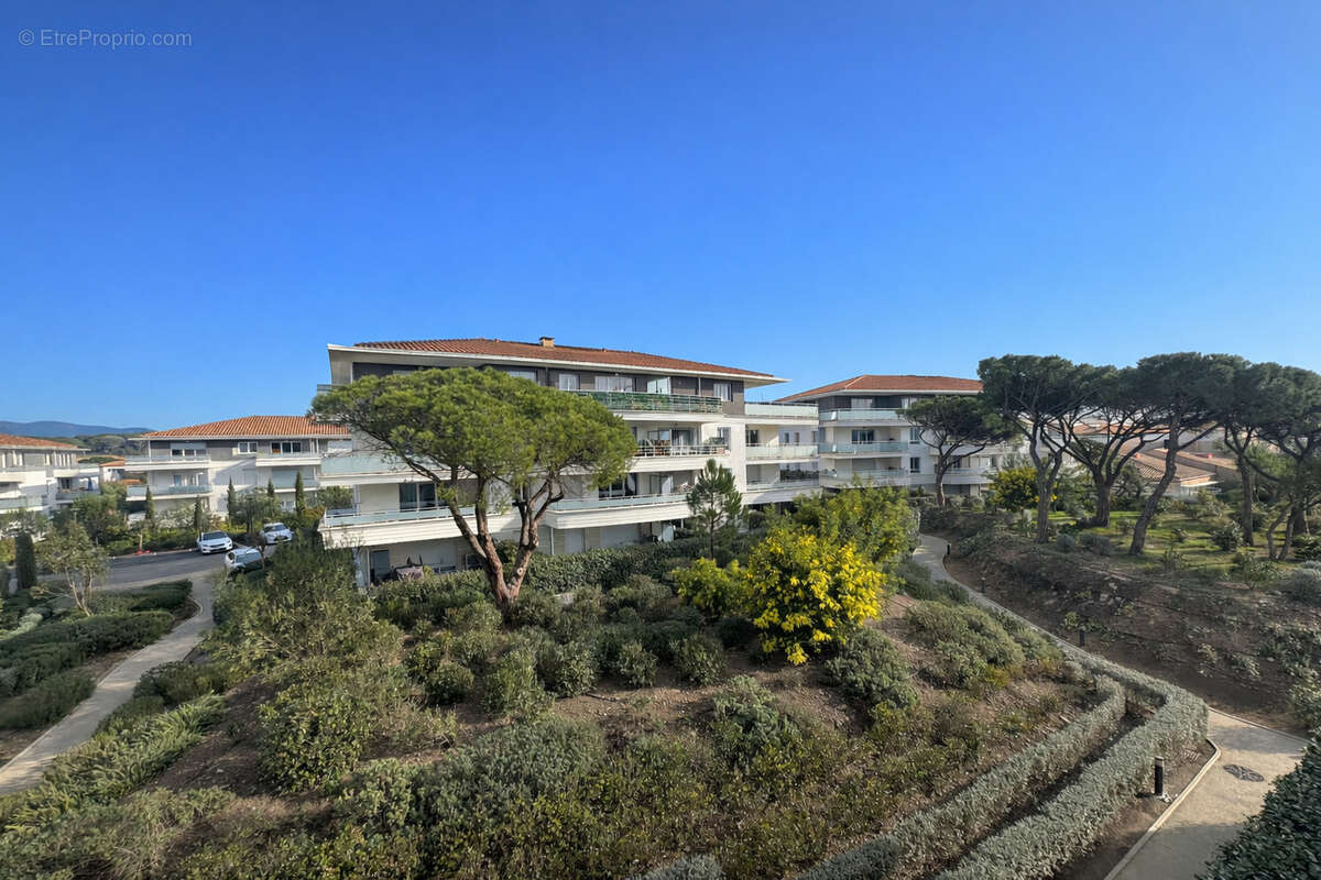 Appartement à PUGET-SUR-ARGENS