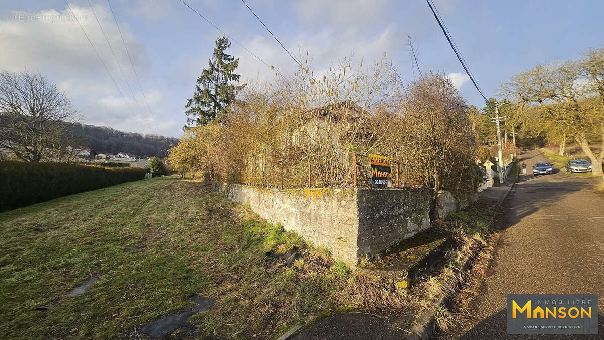 Terrain à NEUVES-MAISONS