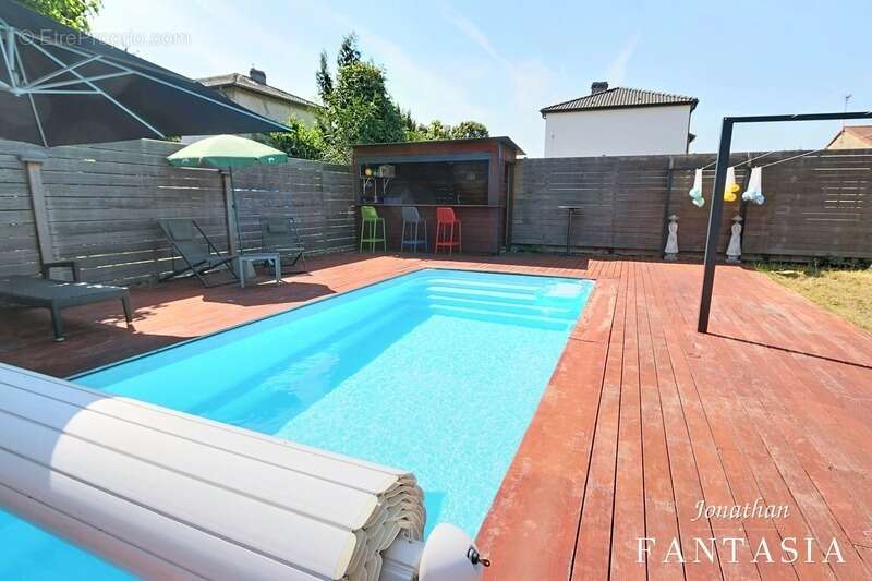 LA MAXE – Maison familiale de 230 m² au sol avec piscine chauffée et généreux espaces extérieurs - photo 26