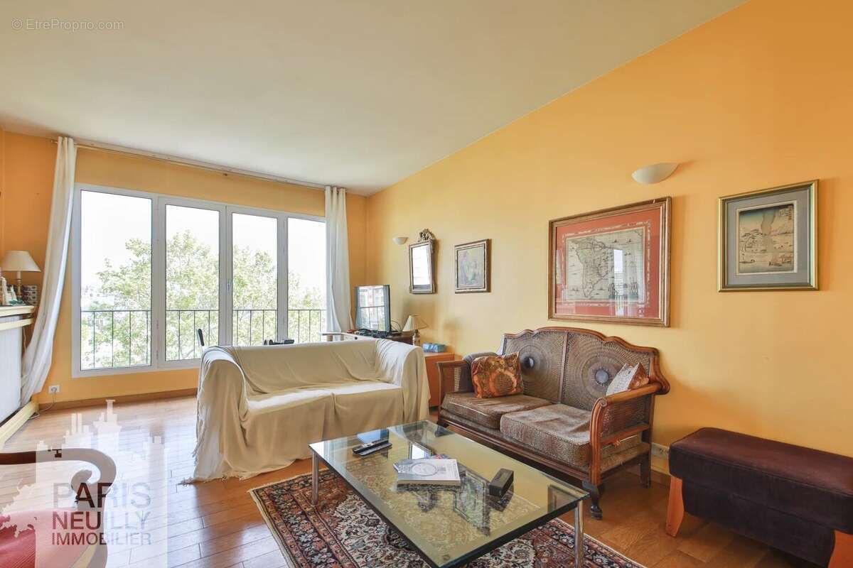 Appartement à NEUILLY-SUR-SEINE