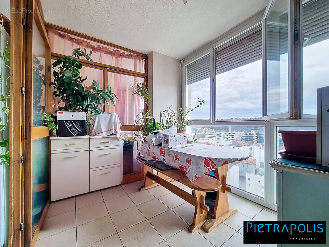 Appartement à LYON-9E