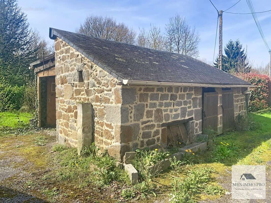 Maison à SAINT-MARC-LE-BLANC