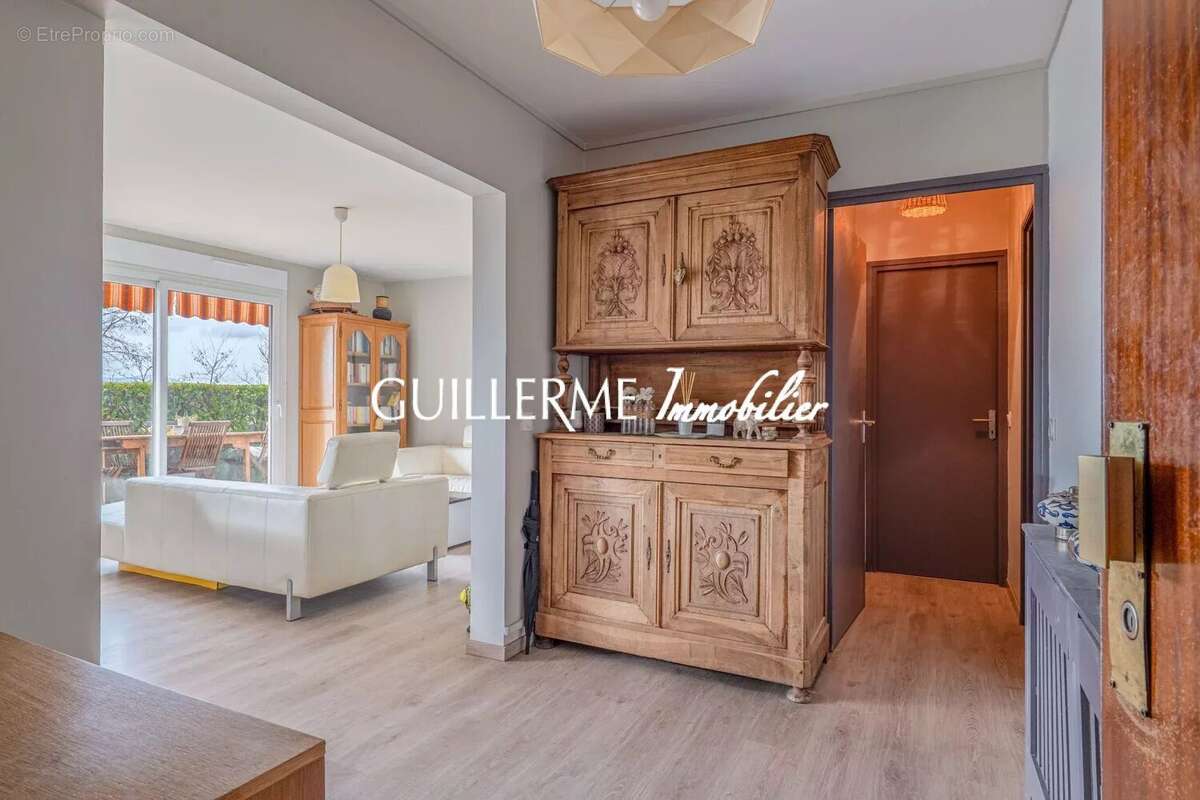Appartement à TASSIN-LA-DEMI-LUNE