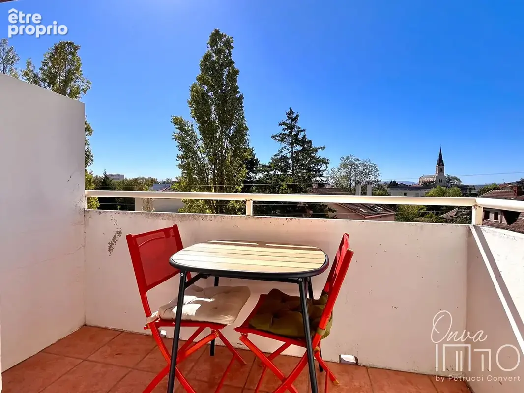 Rillieux Village - T3 65 m² lumineux avec balcon, cave et garage en option - photo 5
