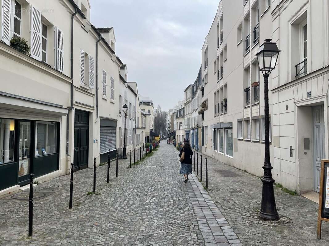 Autre à PARIS-20E