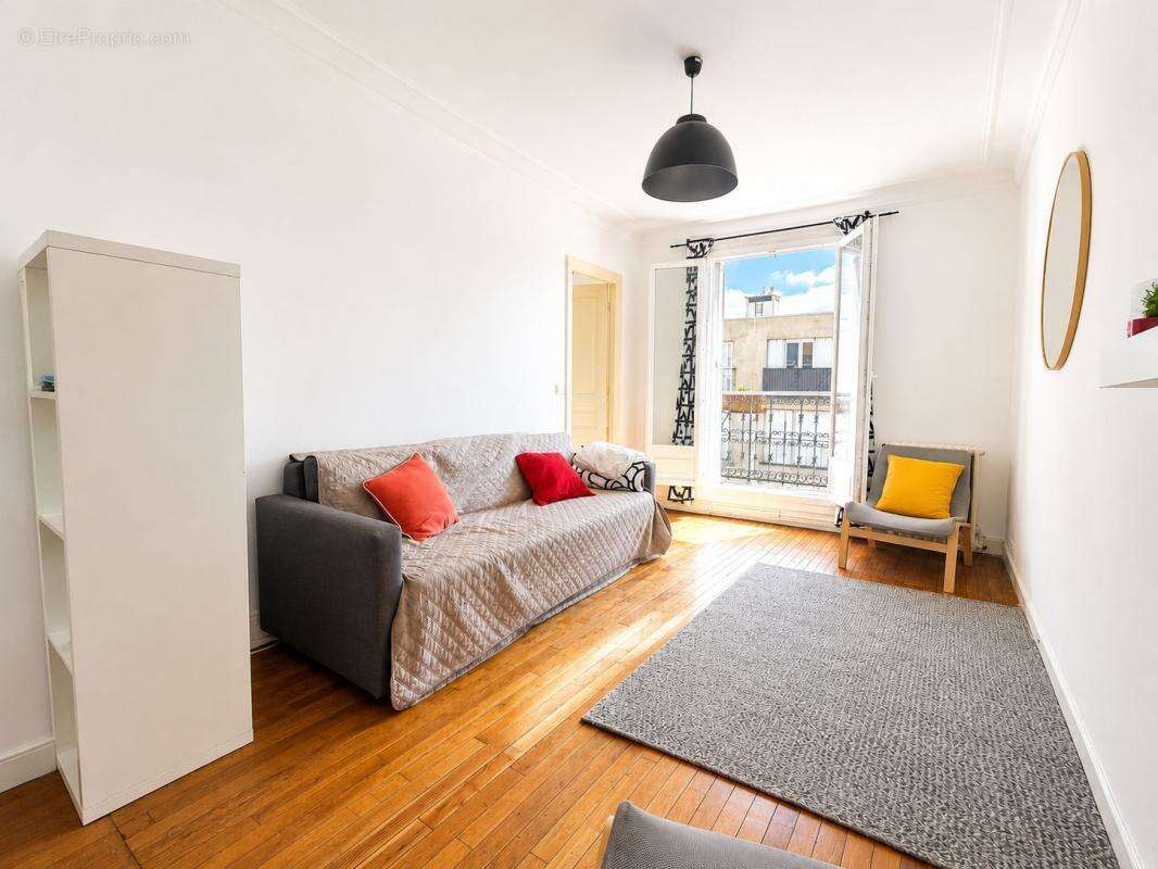 Appartement à PARIS-18E