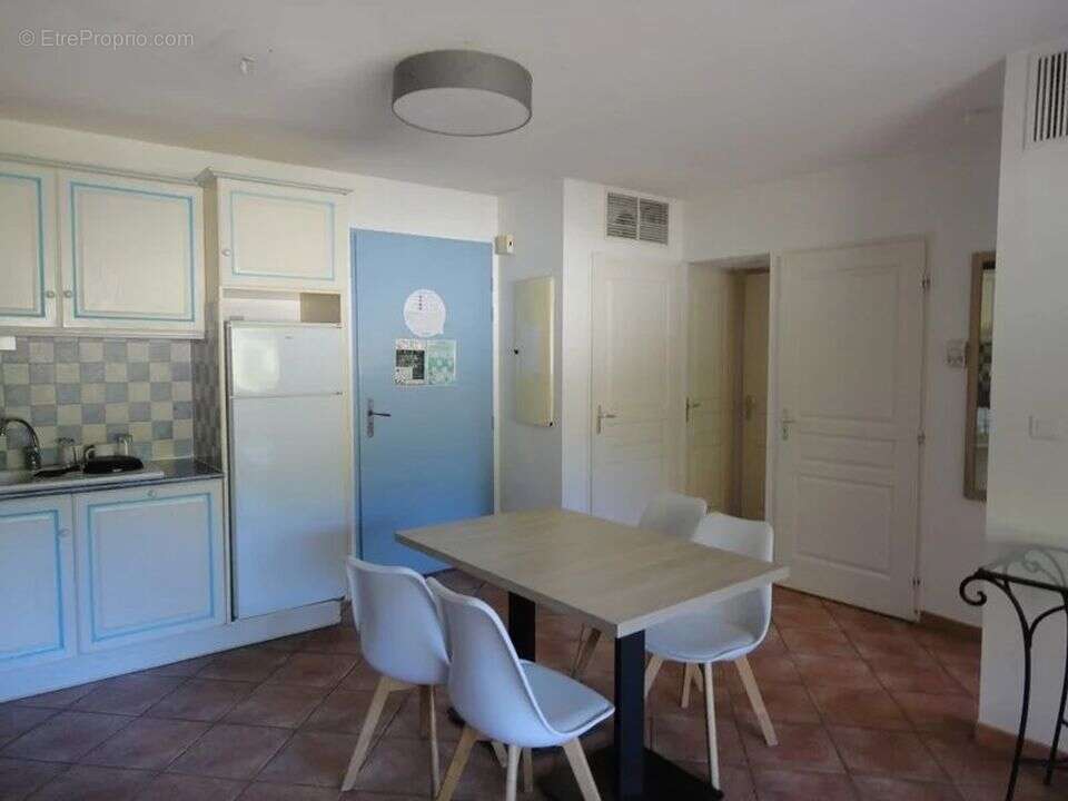 Appartement à GREOUX-LES-BAINS