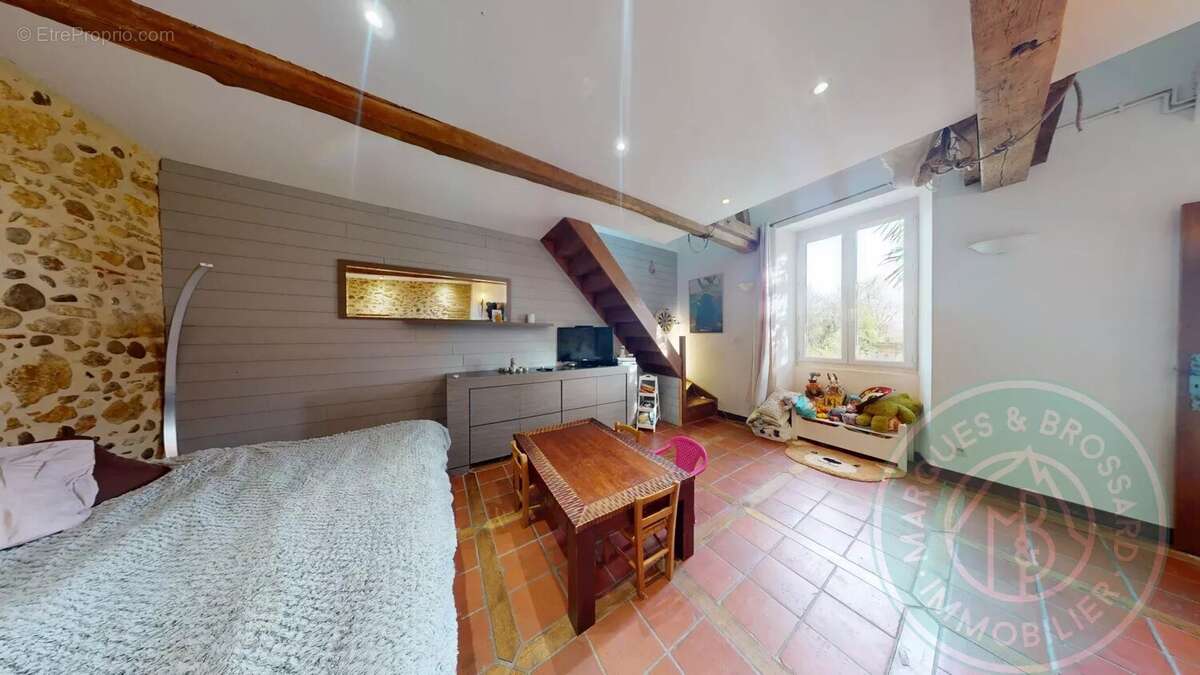 Maison à LEMBEYE