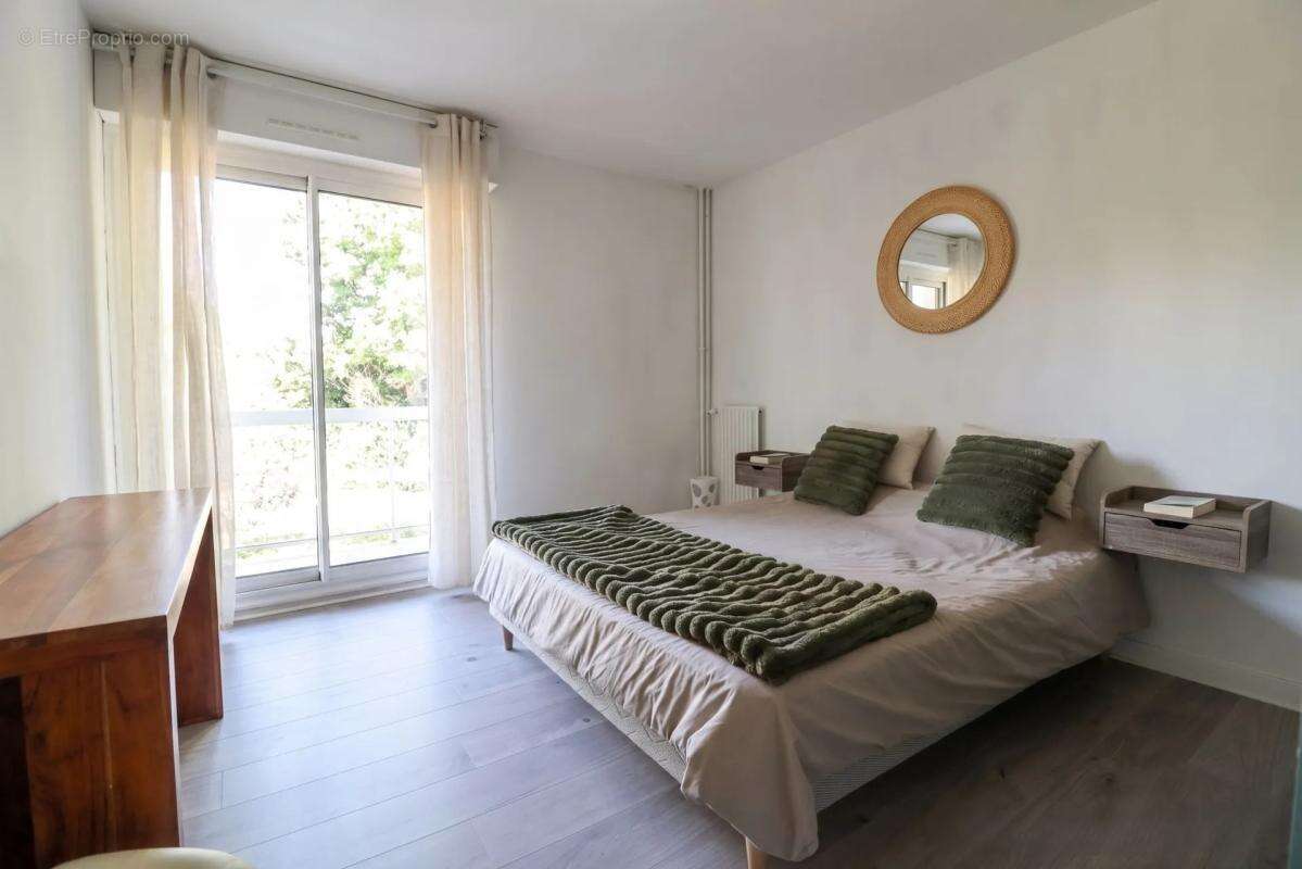 Appartement de 4 pièces de 79 m² à Garches - photo 7