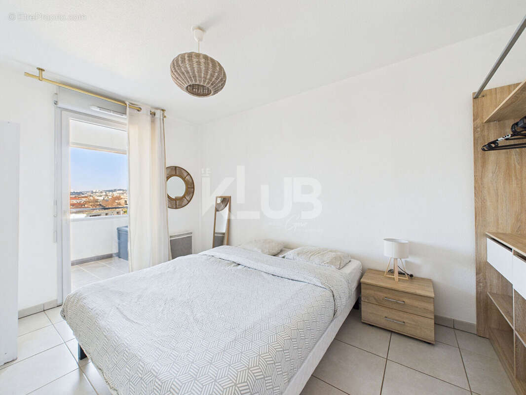 Appartement à MARSEILLE-3E