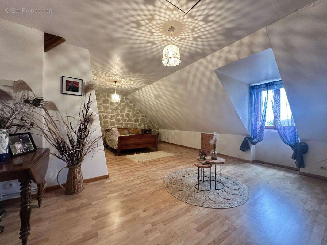 Maison à CHAMPHOL
