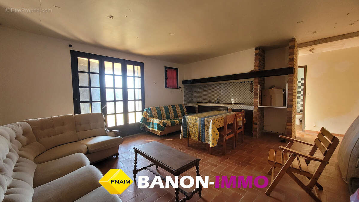 Maison à REVEST-DU-BION