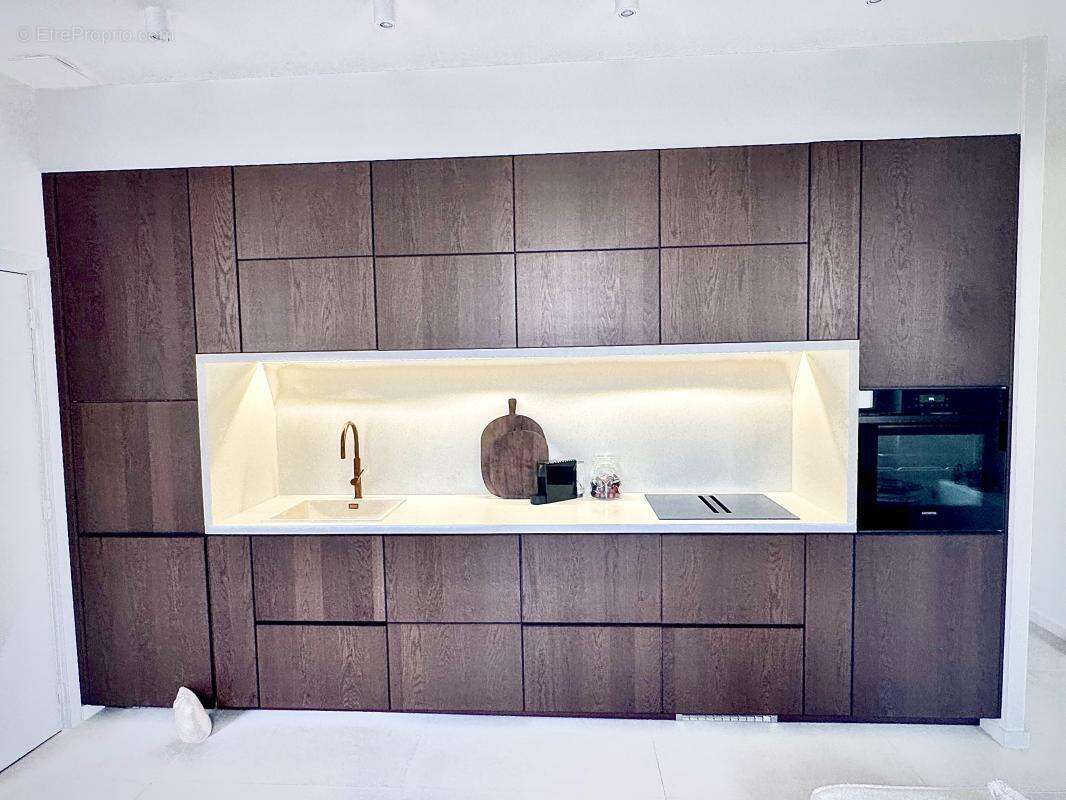 Appartement à LA COLLE-SUR-LOUP