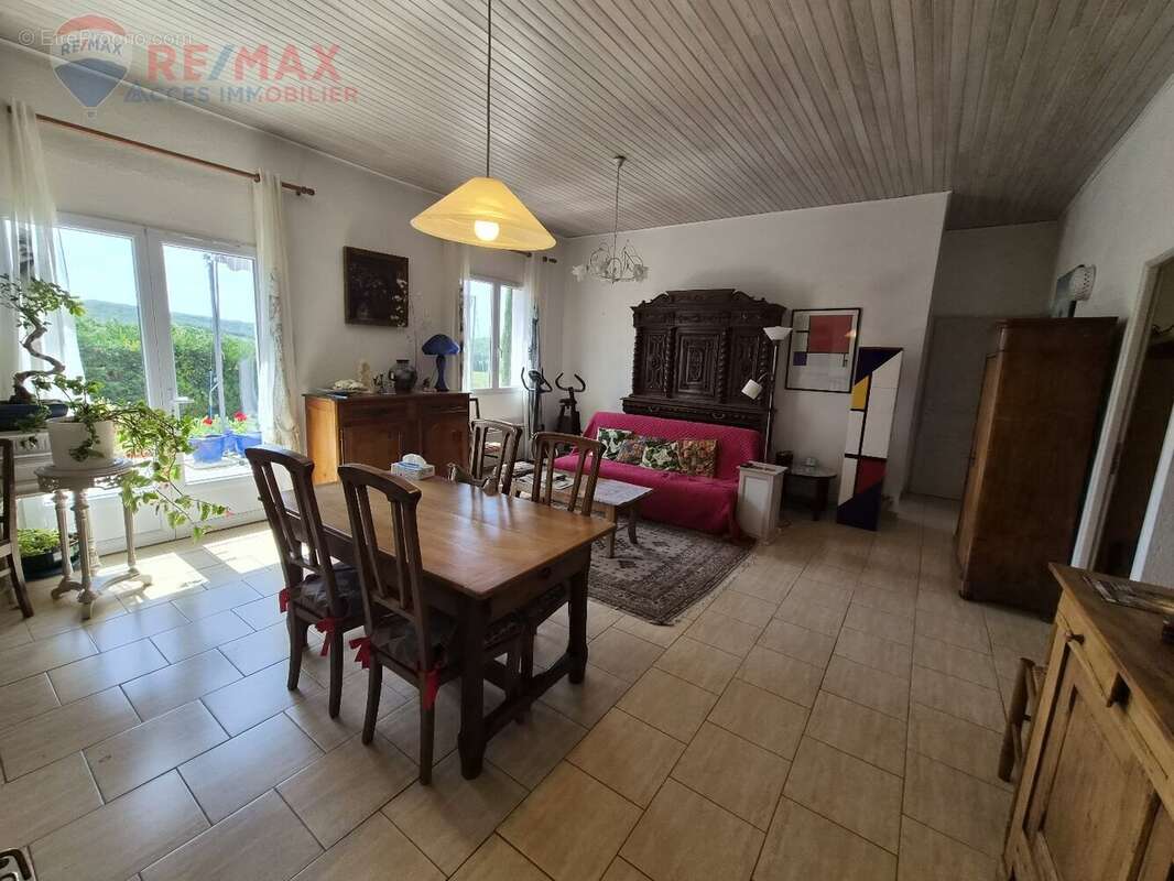 Maison à PREIXAN