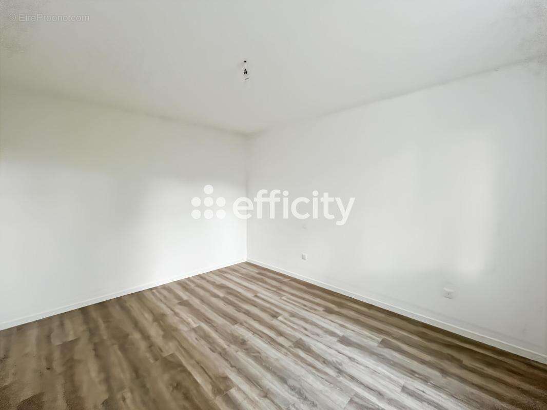 Maison à VAUX-SUR-MER