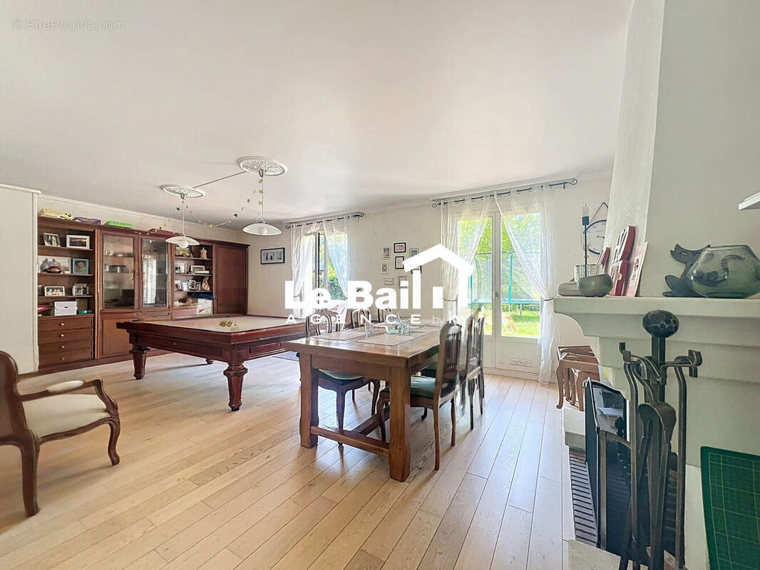 Maison 161 m² à Boissy-L'aillerie  - photo 2
