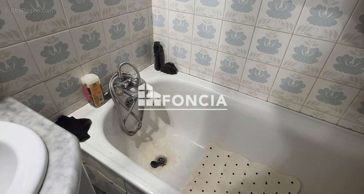 Appartement à MAUGUIO