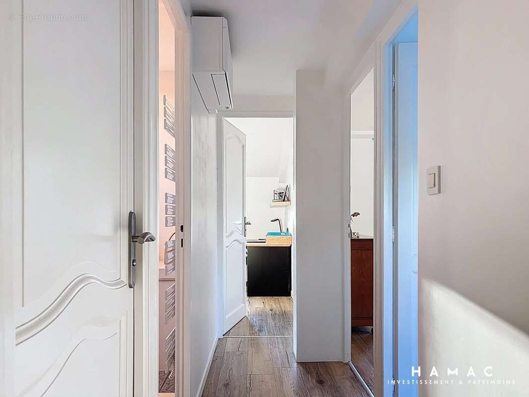 Maison à GREZIEU-LA-VARENNE