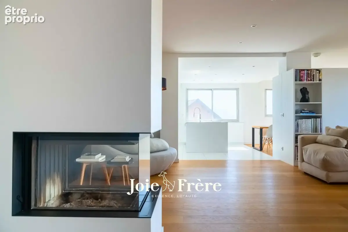 Photo Appartement à Annecy-Le-Vieux au prix de 1 050 000€