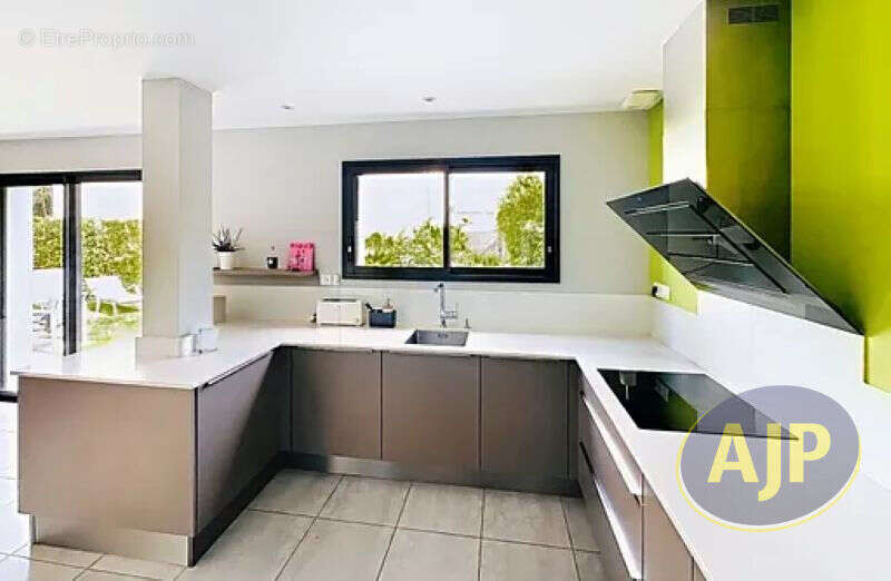 Maison Orvault Bourg,152 m², 5 Chambres, - photo 8