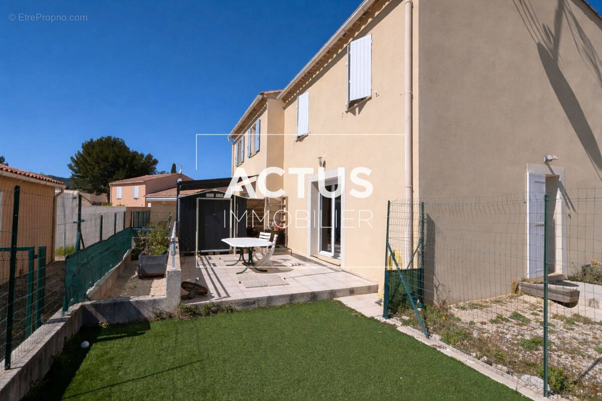 Maison à EYGUIERES