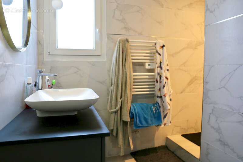 A vendre à Villers-Allerand une maison 160m2 : 5 chambres ; deux studios indepandants 35m2 et 55m2 ; - photo 20