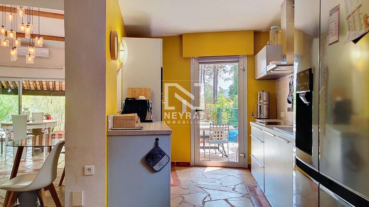 Maison à MONTAUROUX