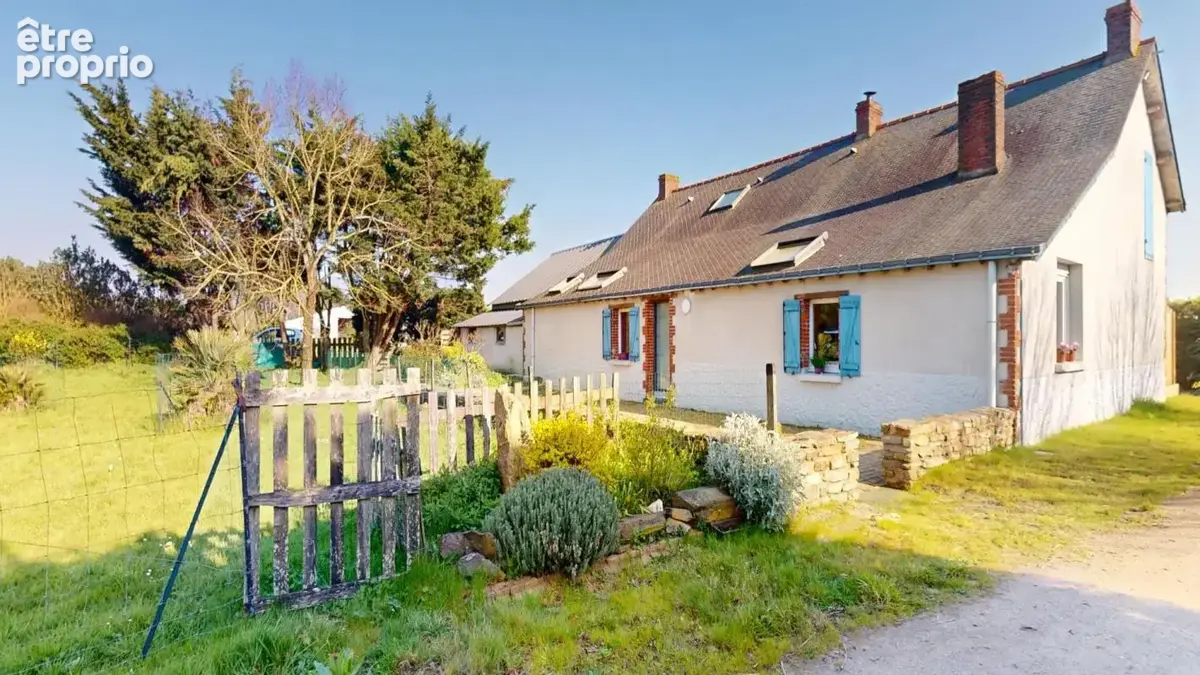Maison en pierre 4 chambres + dependances + 4.5 ha avec étang - photo 3