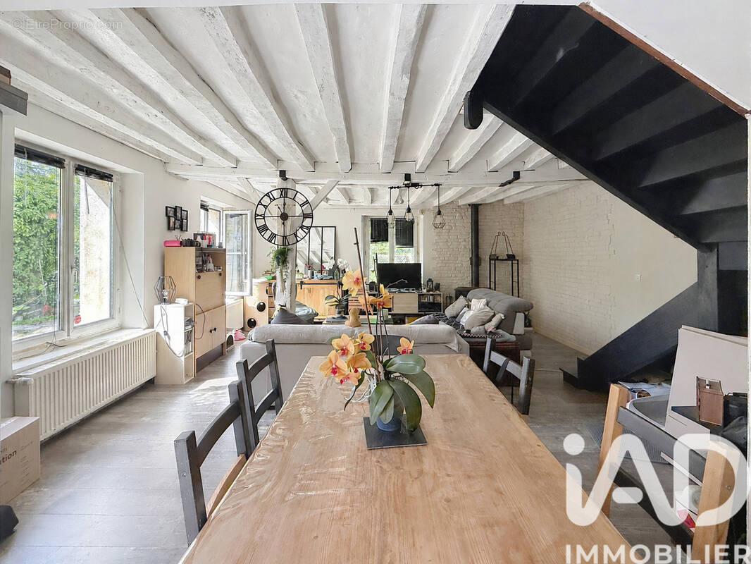 Photo 1 - Maison à HOUDAN