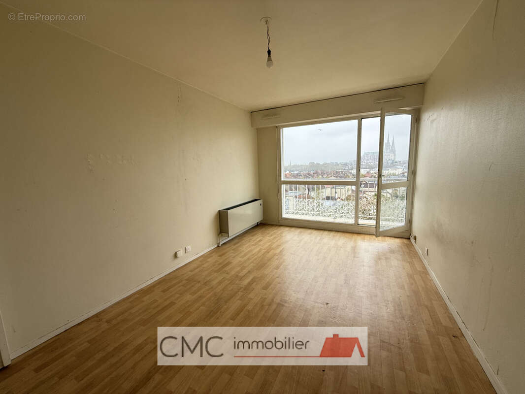 Appartement à MAINVILLIERS