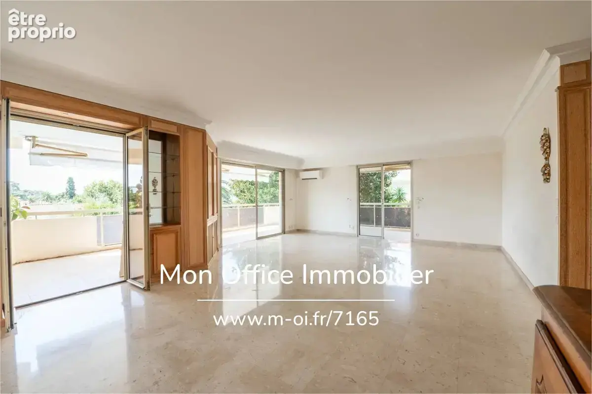 Référence : 7165-MDI - Appartement de 100m2 avec un terrase et un double garage à Cannes - photo 4