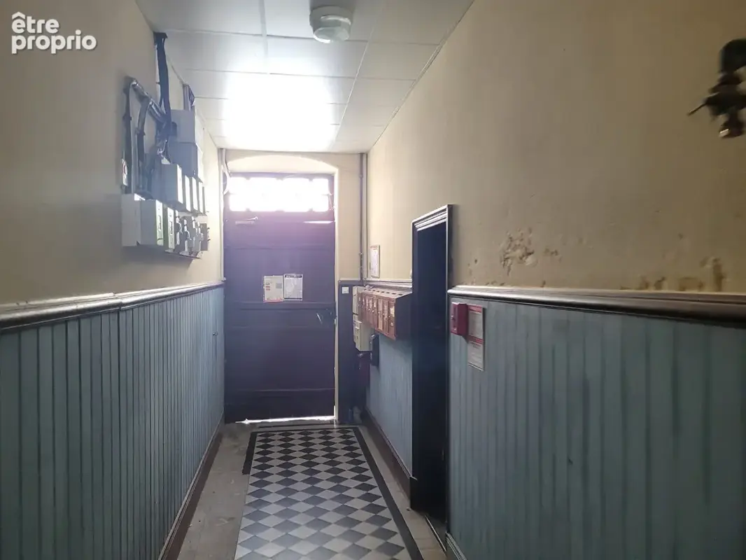 ROCHEFORT hyper centre - un appartement meublé de 27 m² au 2ème étage loué - photo 12