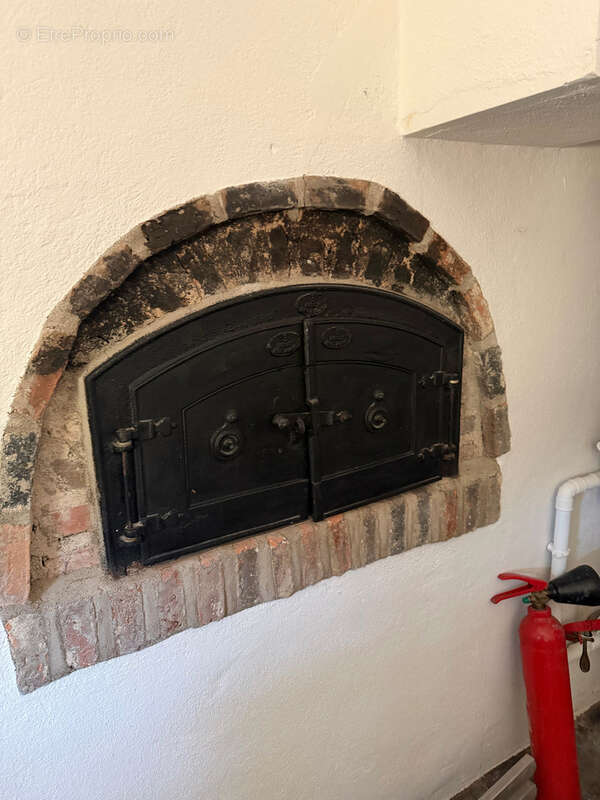 Maison de village avec beau potentiel et beau terrain - photo 13