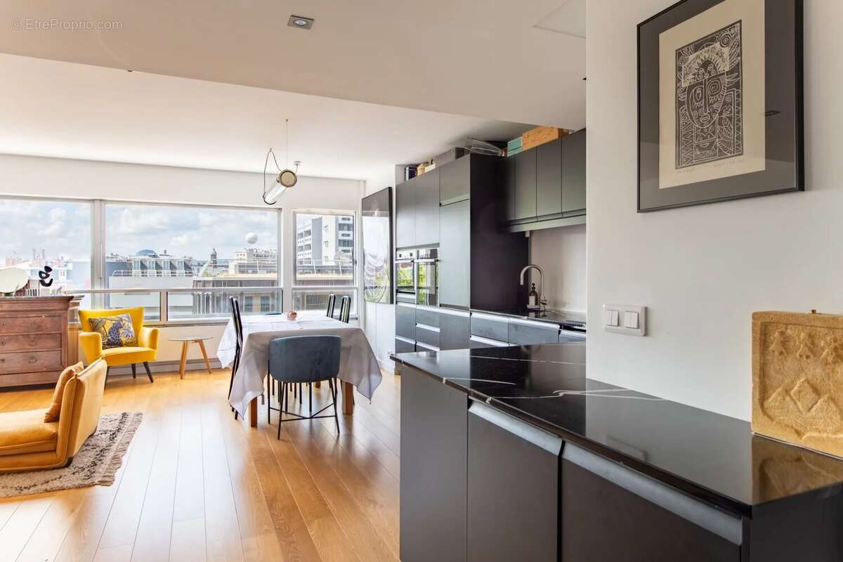 Appartement à PARIS-15E
