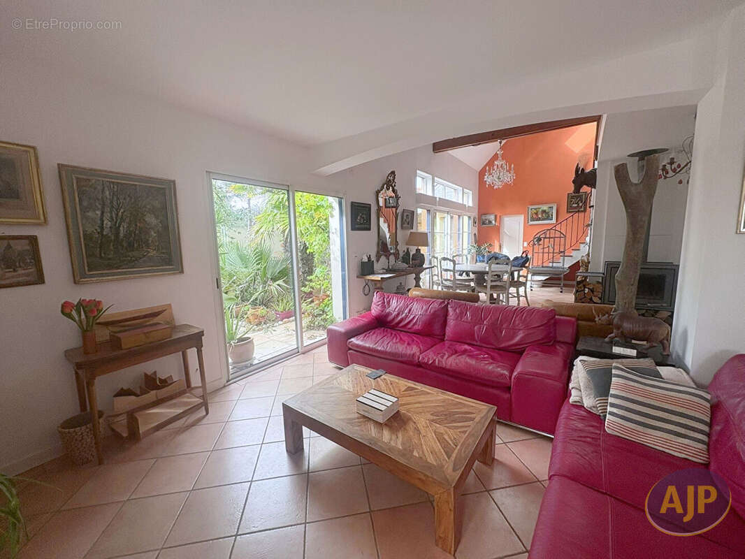 Maison à LE POULIGUEN