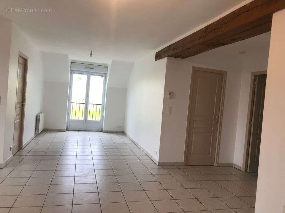 Appartement à LA CHAPELLE-MOUTILS